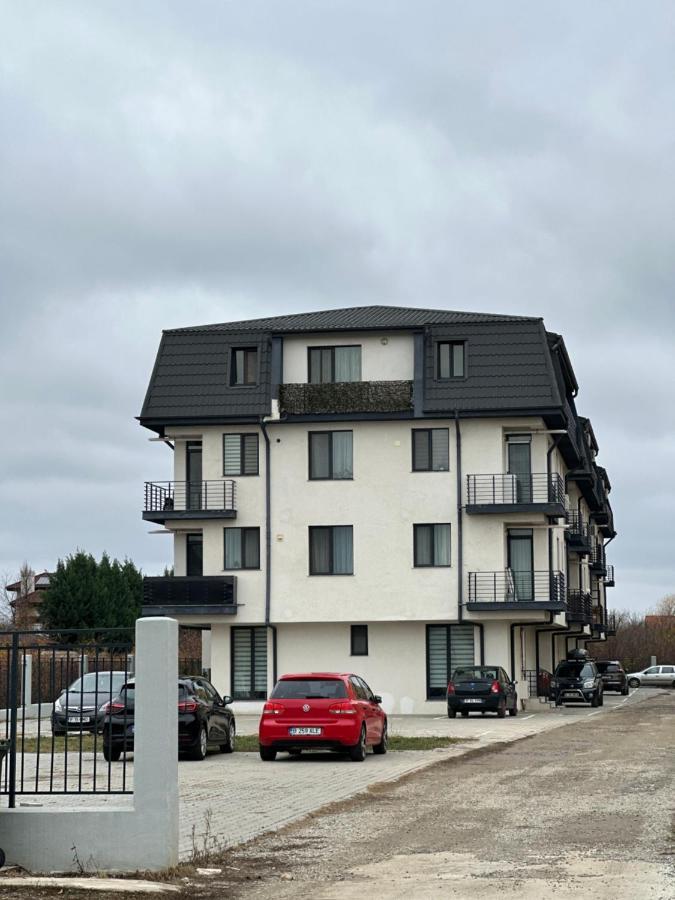 Touchdown Apartment Near Bucharest Airport Otopeni Εξωτερικό φωτογραφία