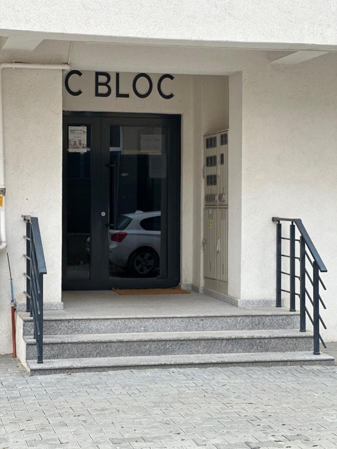Touchdown Apartment Near Bucharest Airport Otopeni Εξωτερικό φωτογραφία